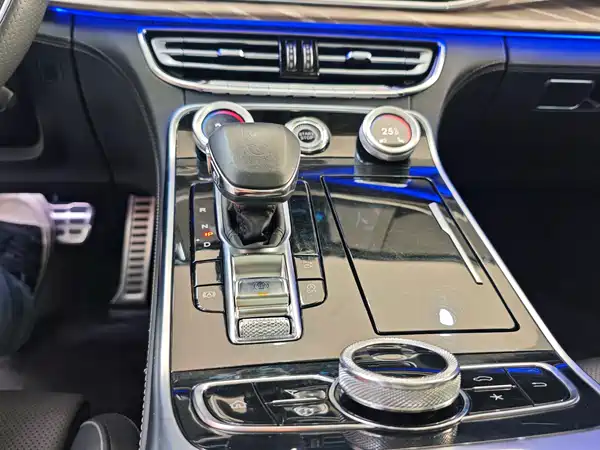 Hongqi H9 2022