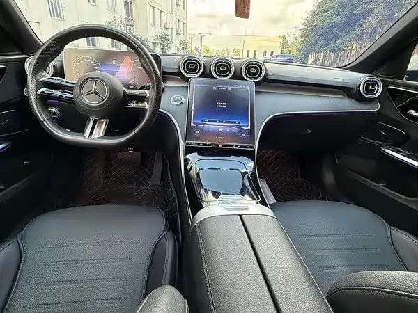 Mercedes-Benz C-Class 2025