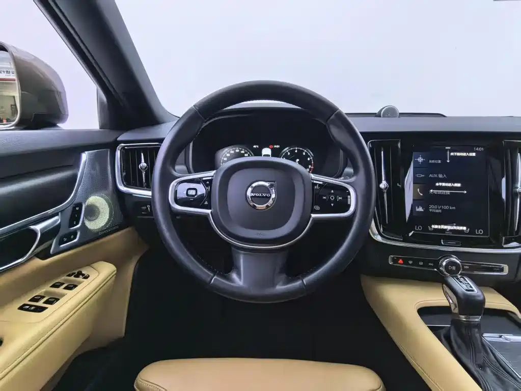 Volvo V90 2017 — фото 13