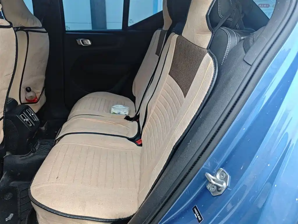 Volvo XC40 NEV 2020 — фото 15