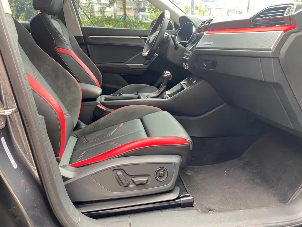 Audi Q3 Sportback 2024 — фото 14