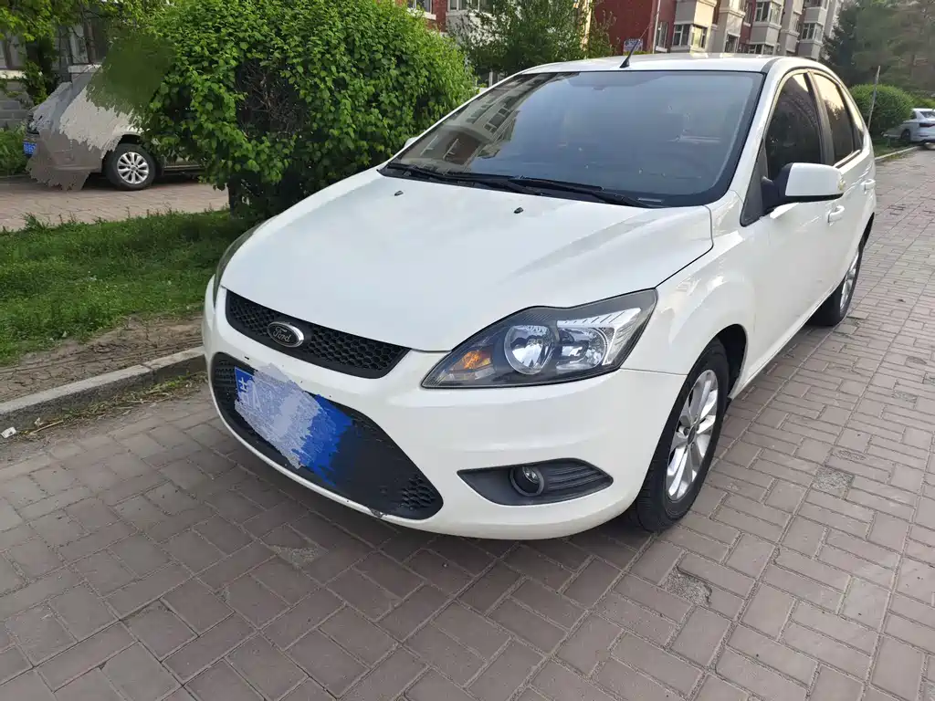Ford Focus 2015 — фото 1