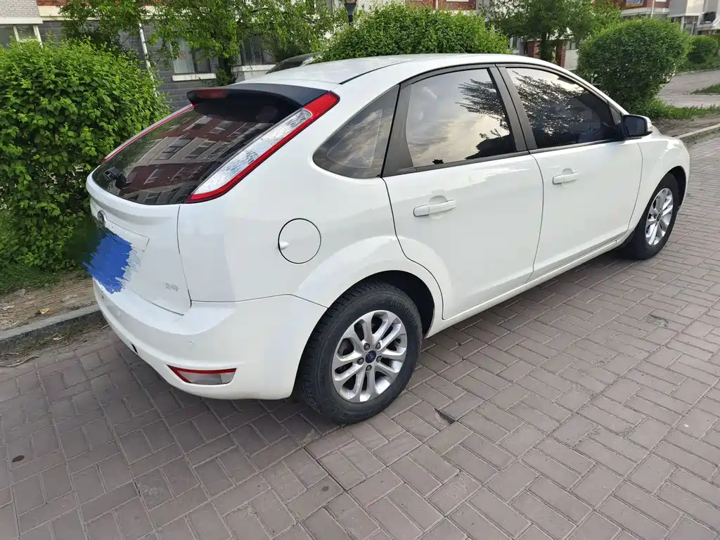 Ford Focus 2015 — фото 6