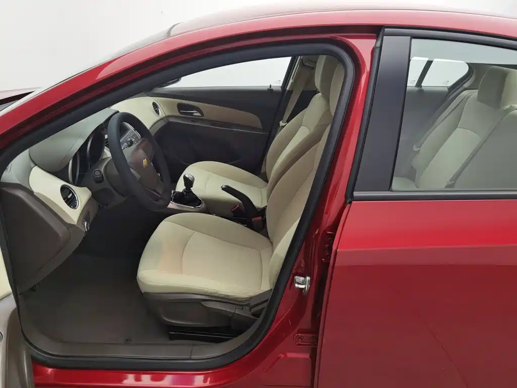 Chevrolet Cruze 2015 — фото 10
