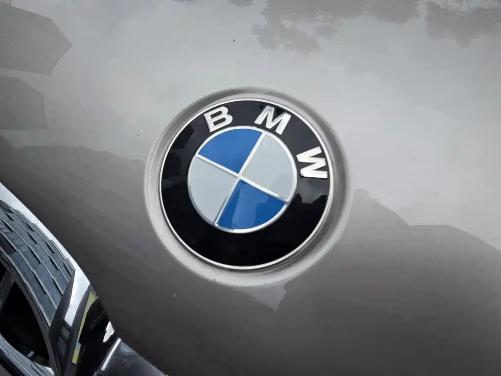 BMW 5 Series 2021 — фото 29