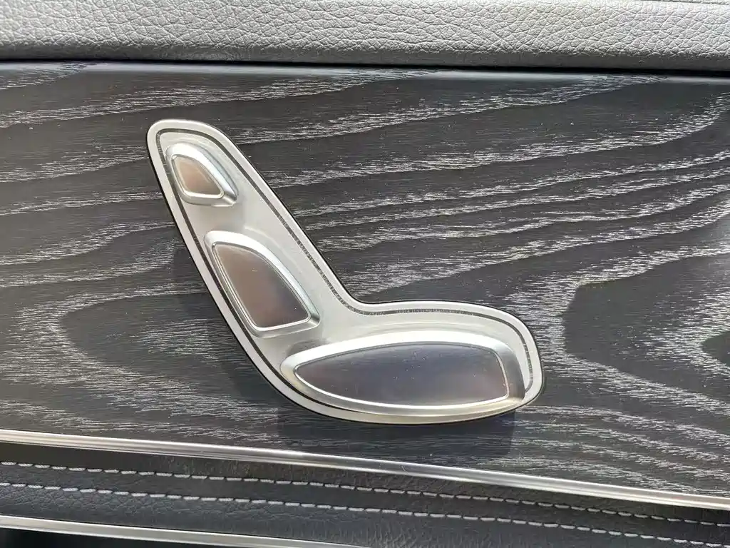 Mercedes-Benz C-Class 2020 — фото 20