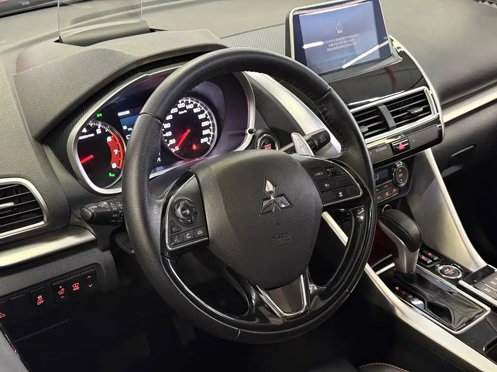 Mitsubishi Eclipse Cross 2019 — фото 8