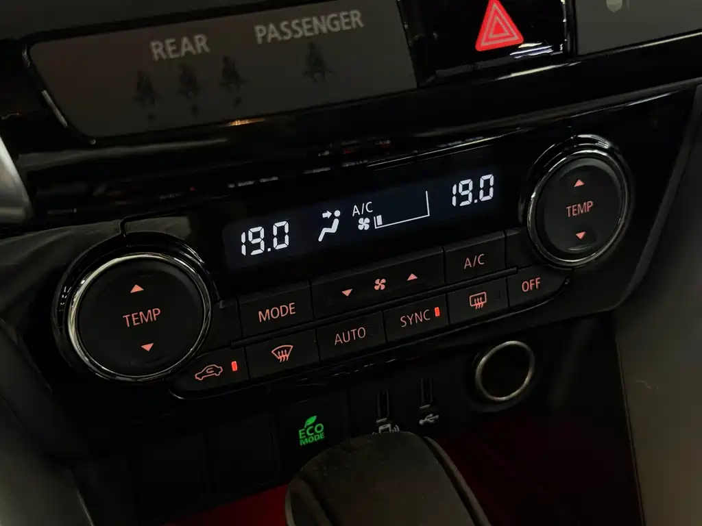 Mitsubishi Eclipse Cross 2019 — фото 14