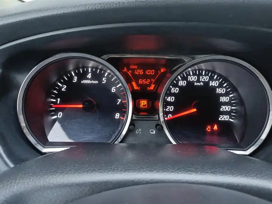 Nissan Livina 2015 — фото 14