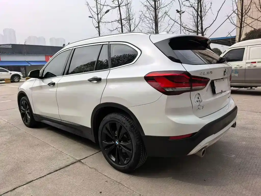 BMW X1 2021 — фото 9