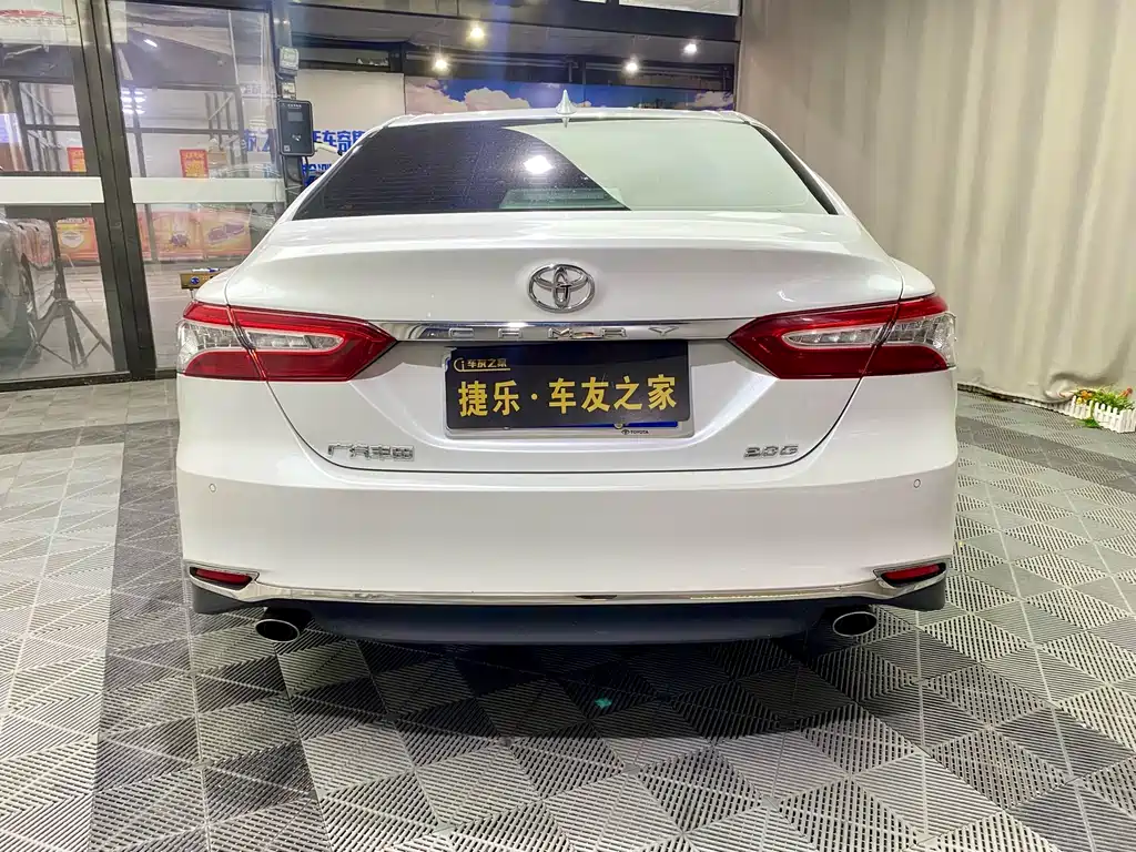 Toyota Camry 2021 — фото 6