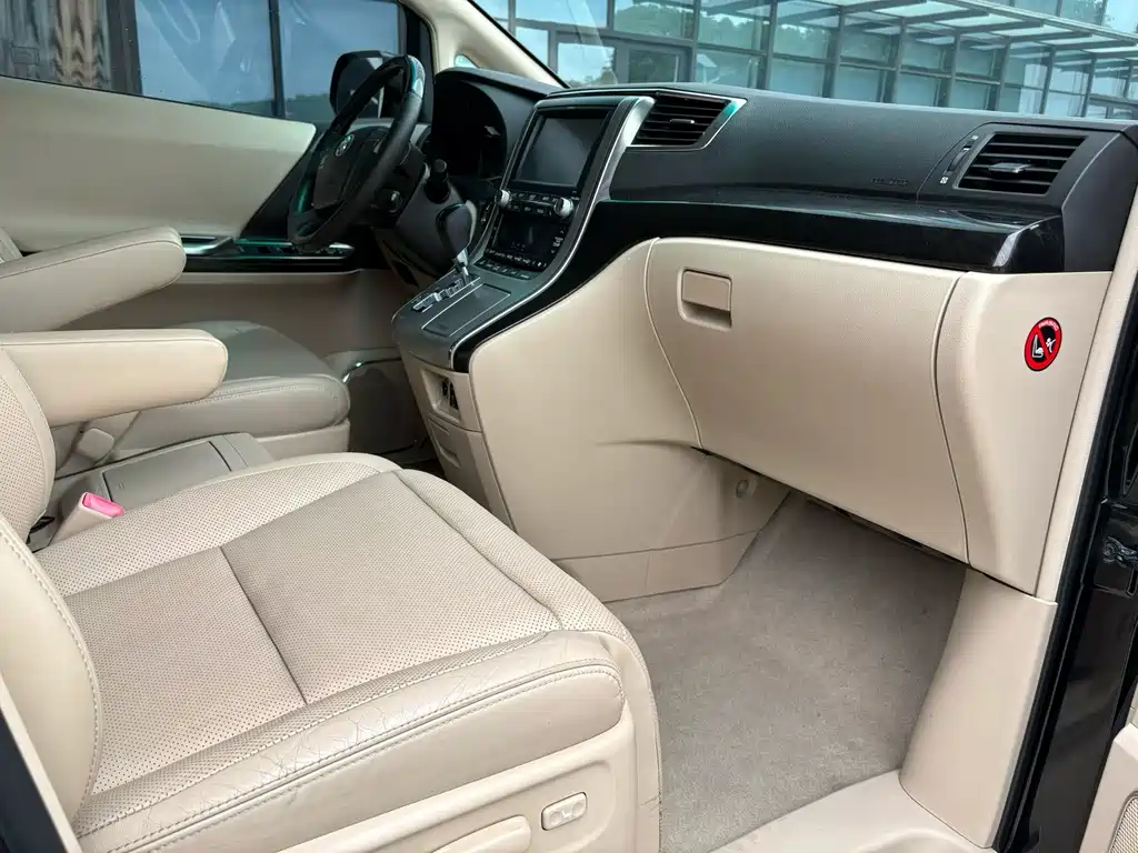 Toyota Alphard 2013 — фото 9