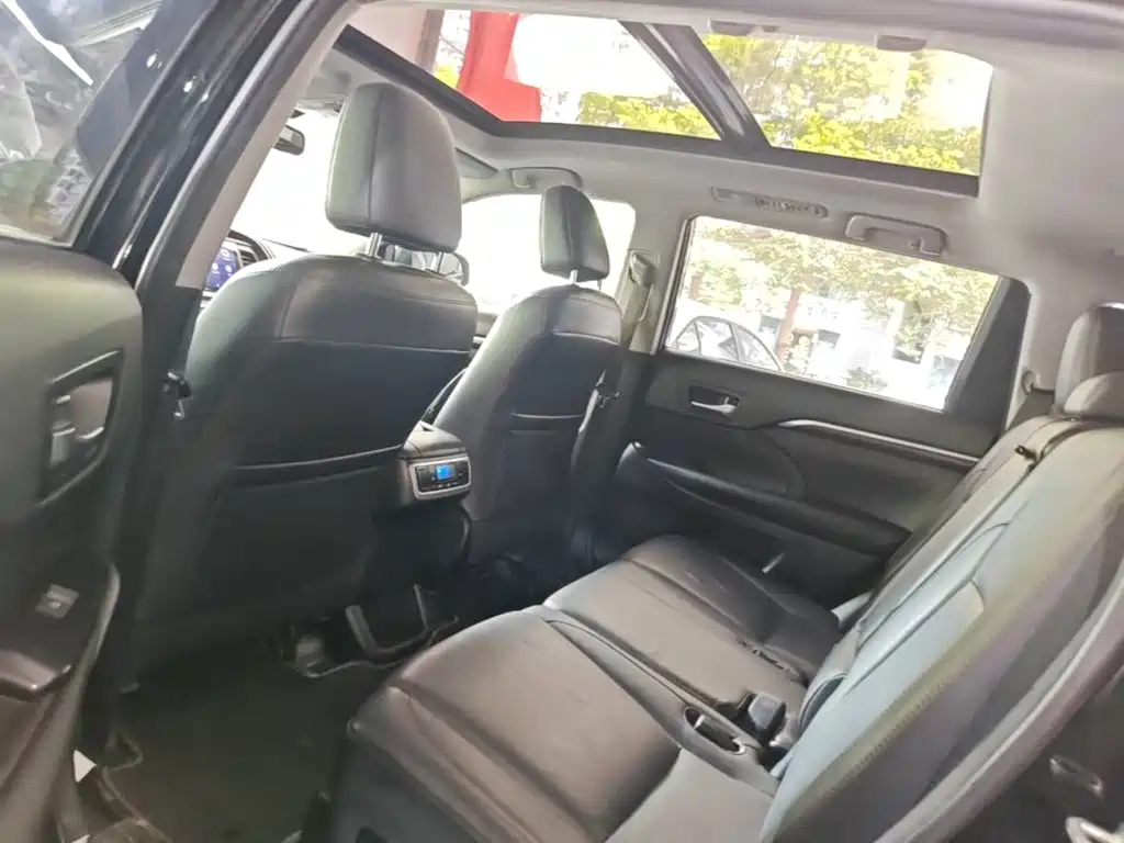 Toyota Highlander 2017 — фото 17