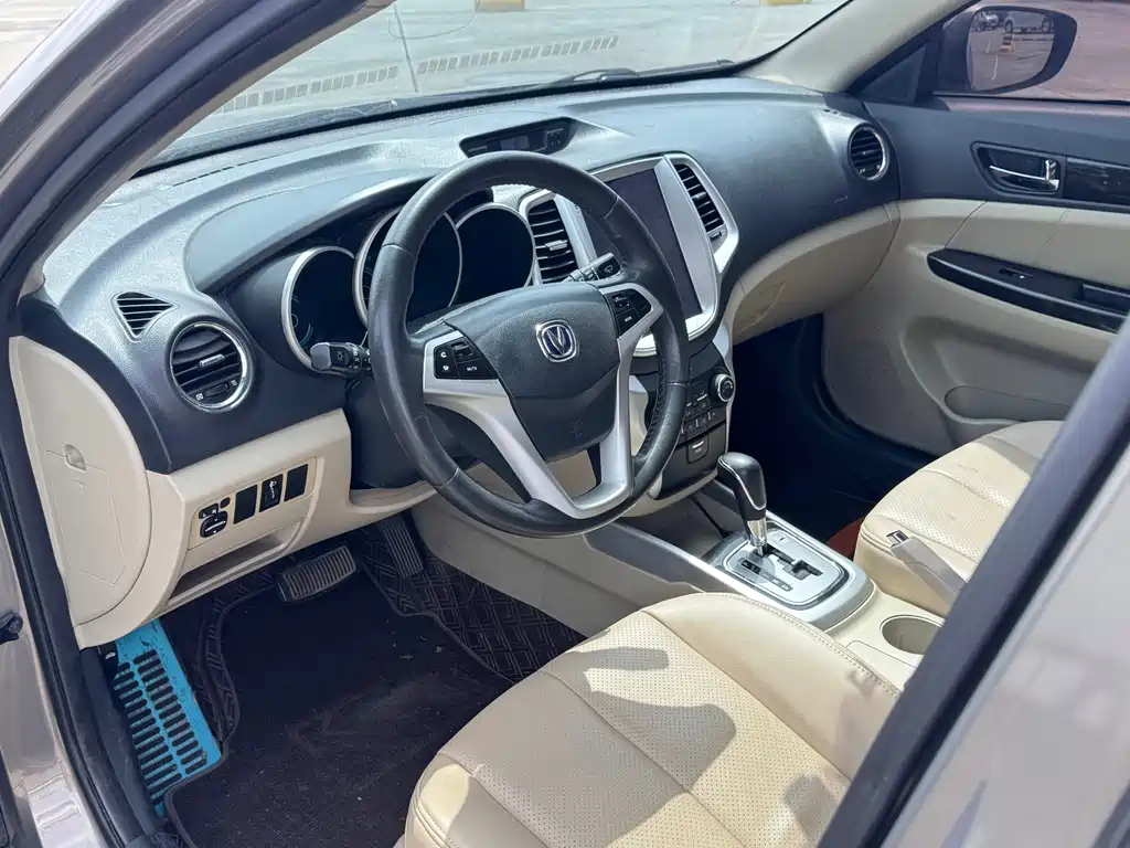 Changan Eado 2014 — фото 12