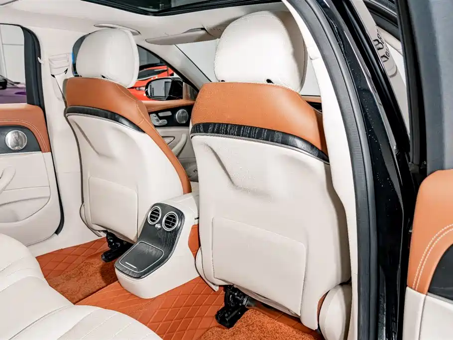 Mercedes-Benz E-Class 2023 — фото 20