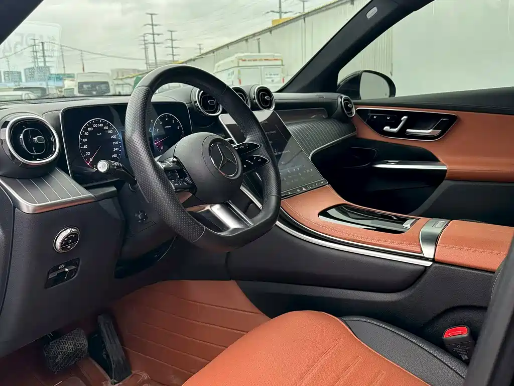 Mercedes-Benz GLC 2023