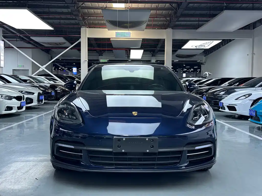 Porsche Panamera 2019 — фото 2