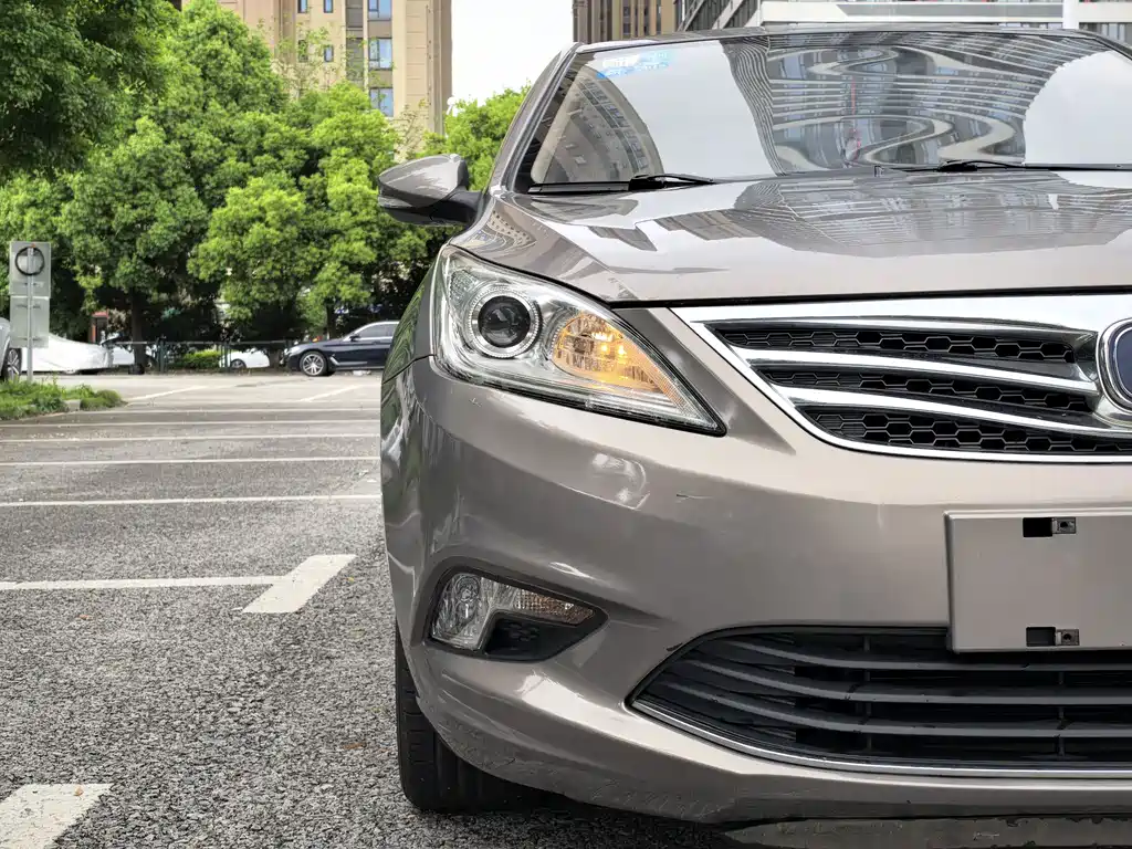 Changan Eado 2015 — фото 24
