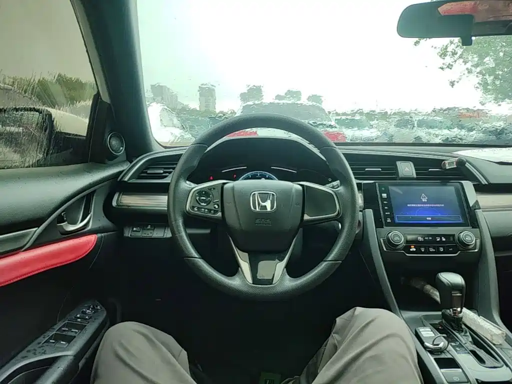 Honda Civic 2022 — фото 11