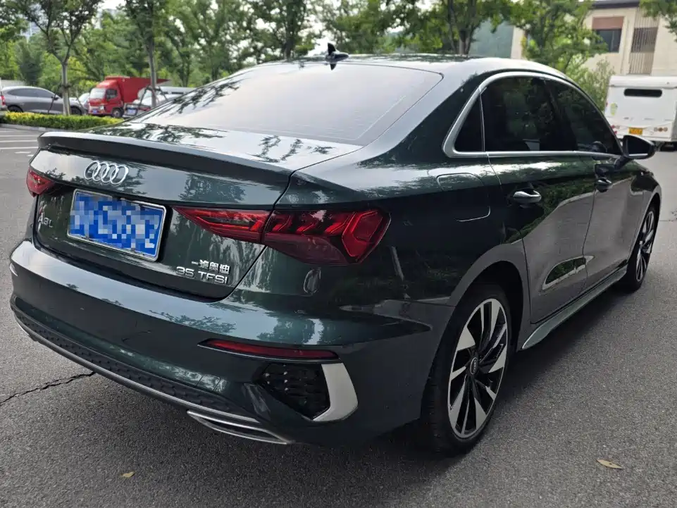 Audi A3 2023 — фото 17