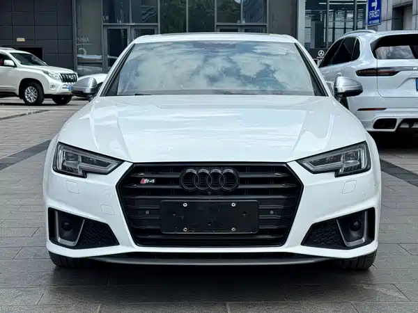 Audi A4L 2019
