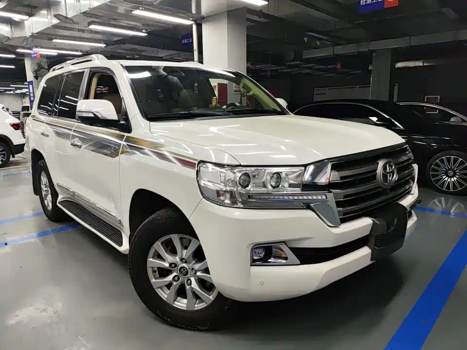 Toyota Land Cruiser 2016 — фото 24