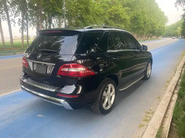 Mercedes-Benz M-Class 2015