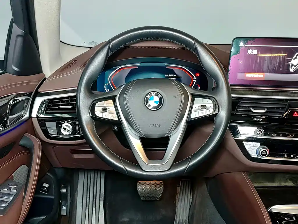 BMW 5 Series 2024 — фото 14