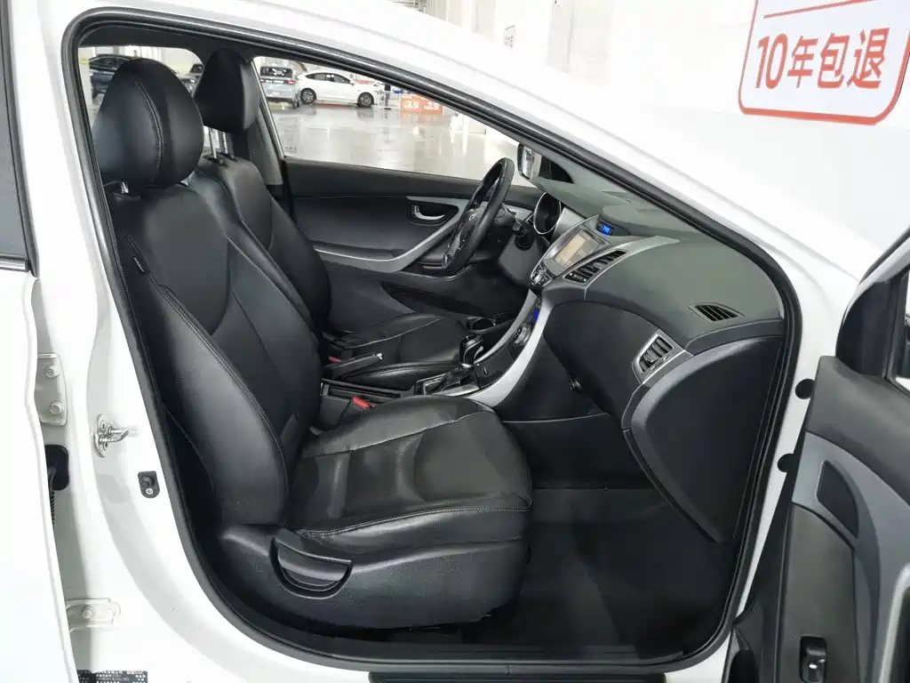 Hyundai Elantra Langdong 2016 — фото 23