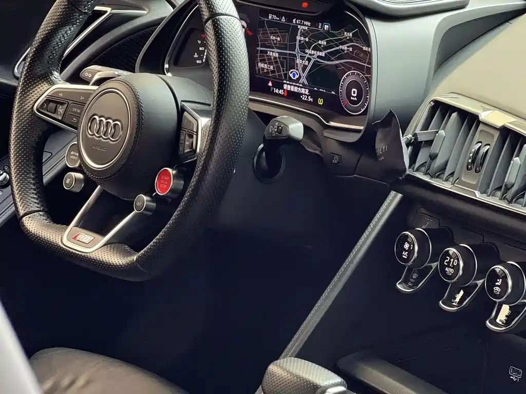 Audi R8 2018 — фото 7