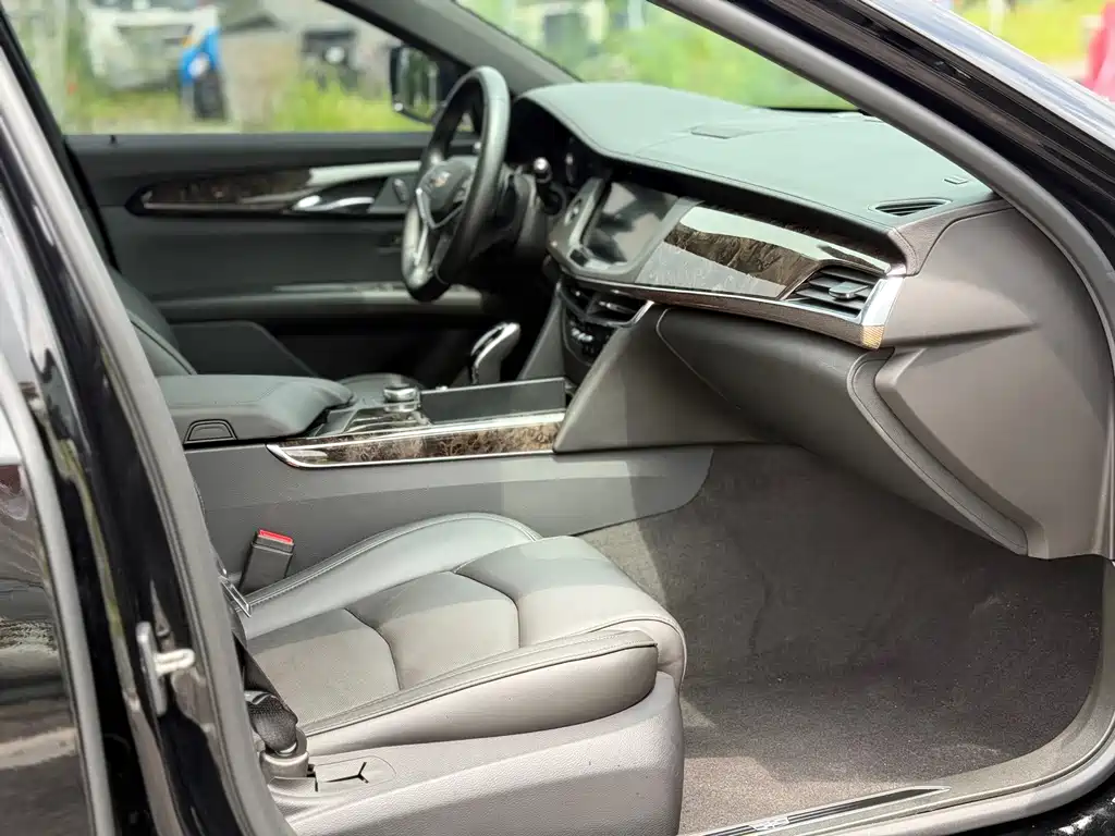 Cadillac CT6 2021 — фото 10
