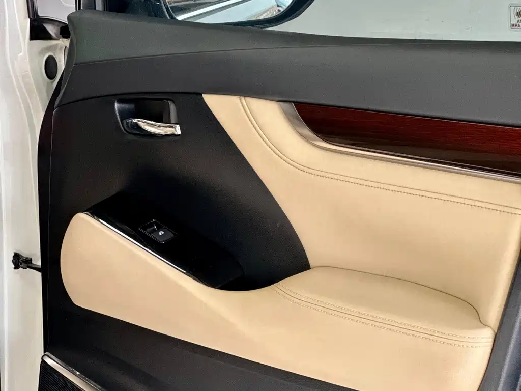Toyota Alphard 2016 — фото 43