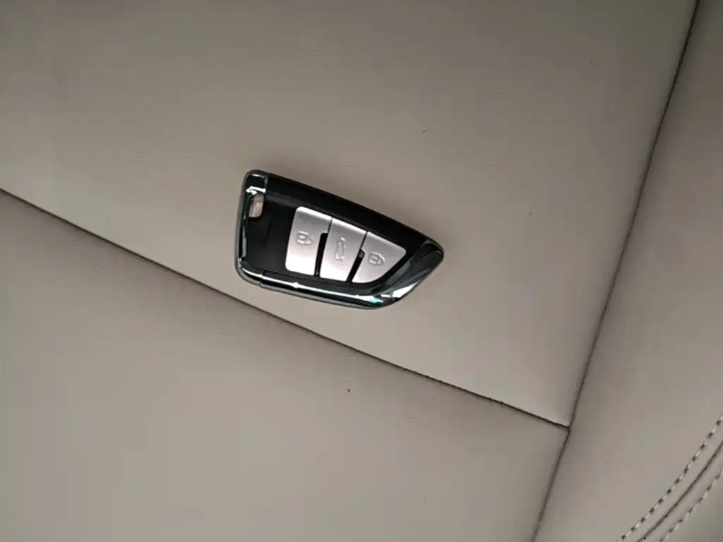 Buick Regal 2021 — фото 9