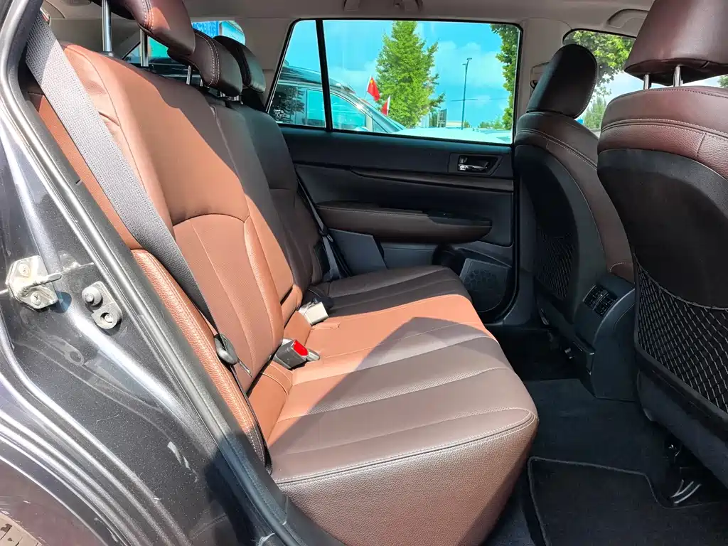 Subaru Outback 2014 — фото 10