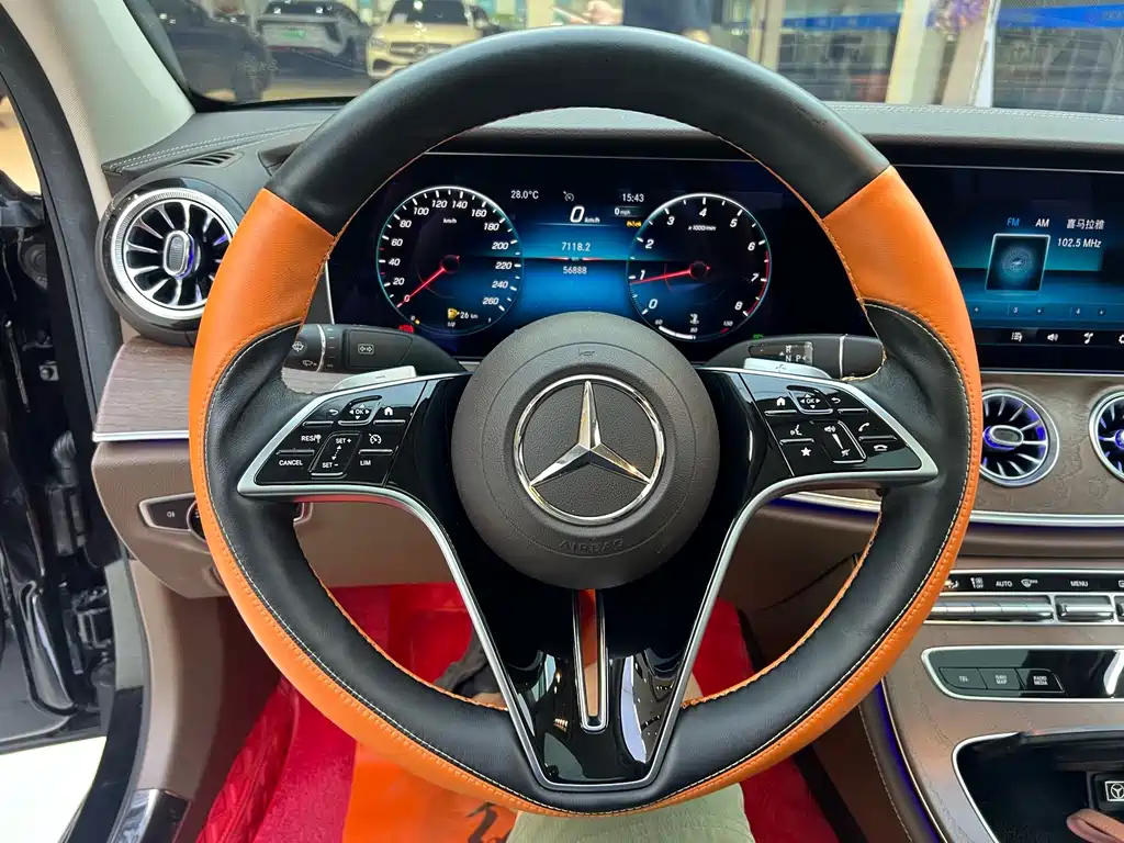 Mercedes-Benz E-Class 2023 — фото 14