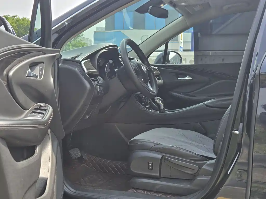 Buick Envision Plus 2020 — фото 11