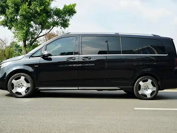 Mercedes-Benz V-Class 2024