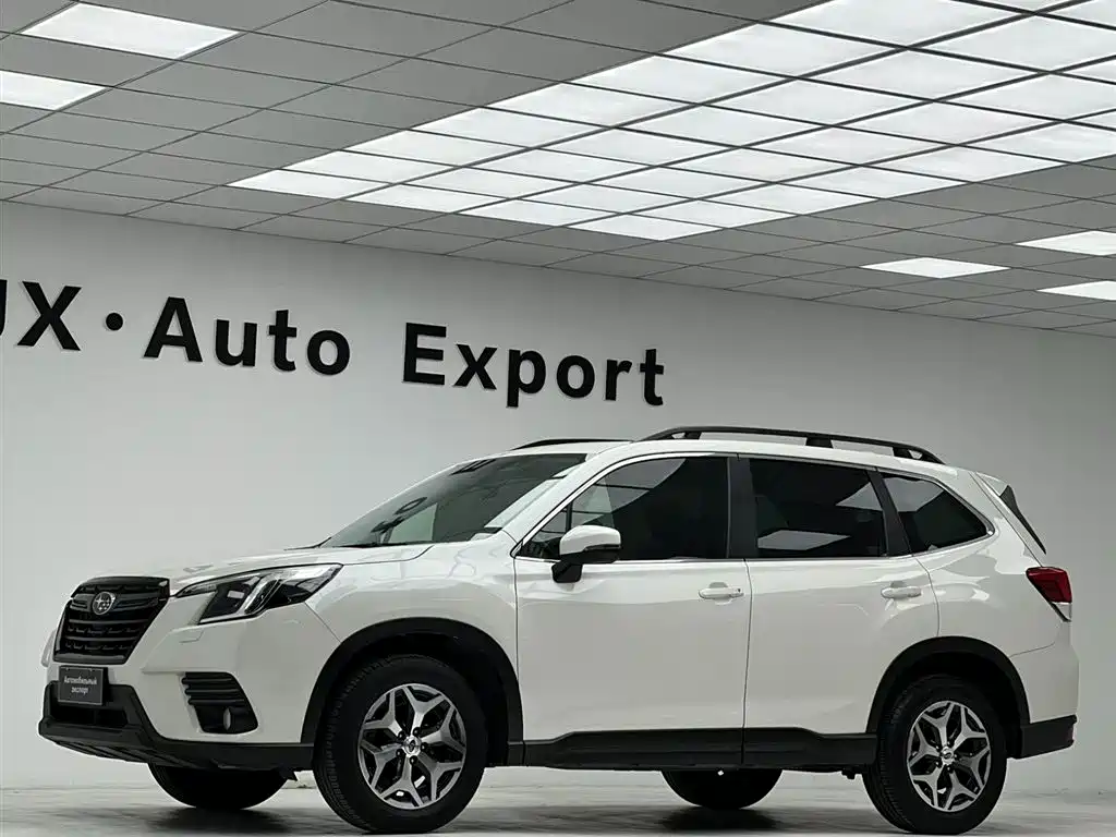 Subaru Forester 2022 — фото 21