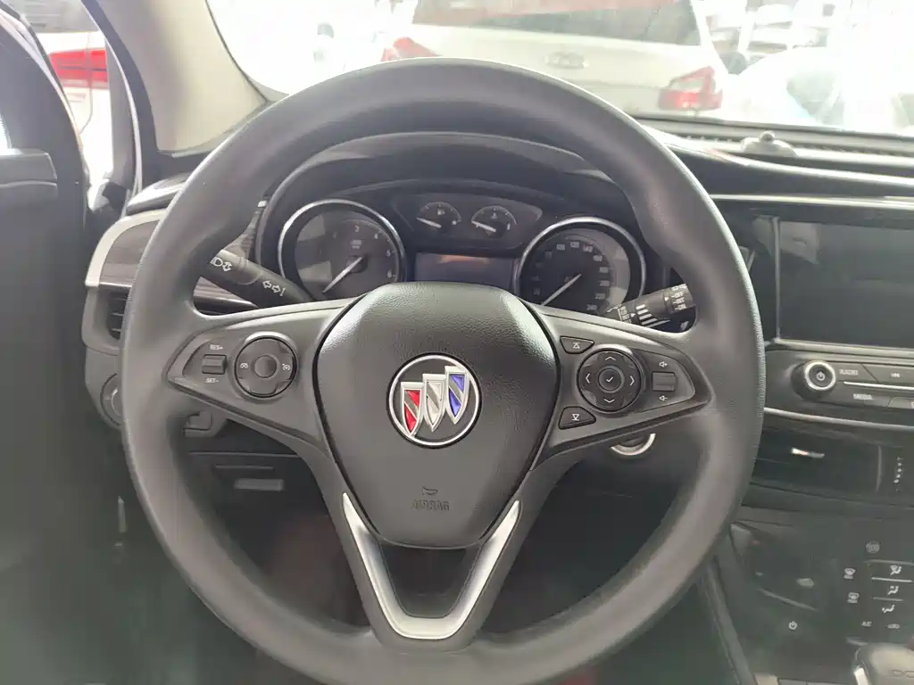 Buick Envision Plus 2020 — фото 4