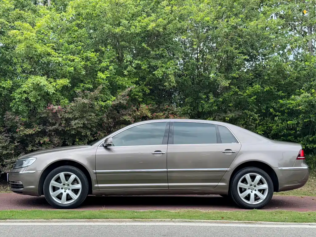 Volkswagen Phaeton 2015 — фото 3