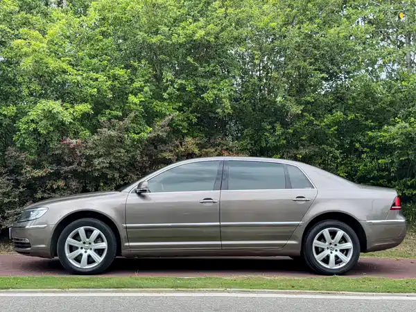 Volkswagen Phaeton 2015