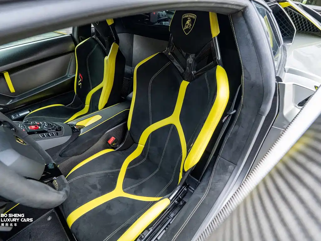 Lamborghini Aventador 2019 — фото 58