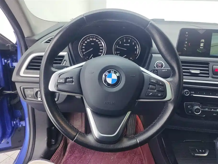 BMW 1 Series 2017 — фото 15