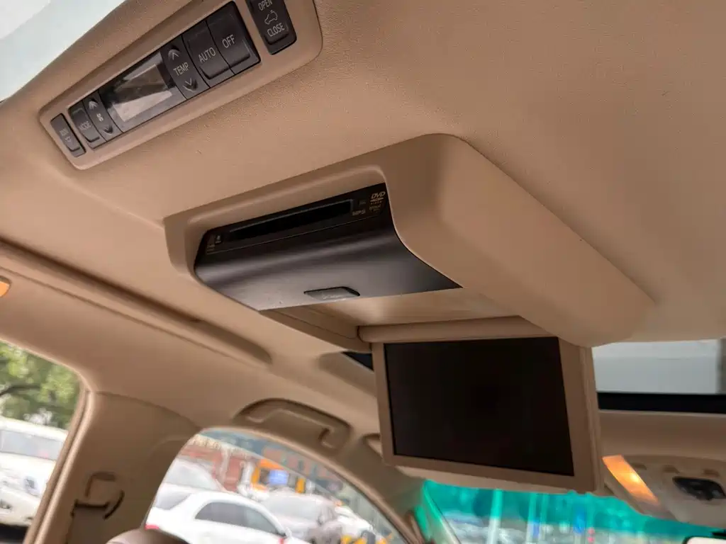 Toyota Alphard 2011 — фото 27