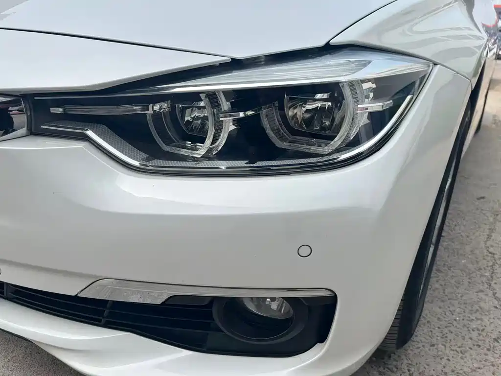 BMW 3 Series 2017 — фото 8