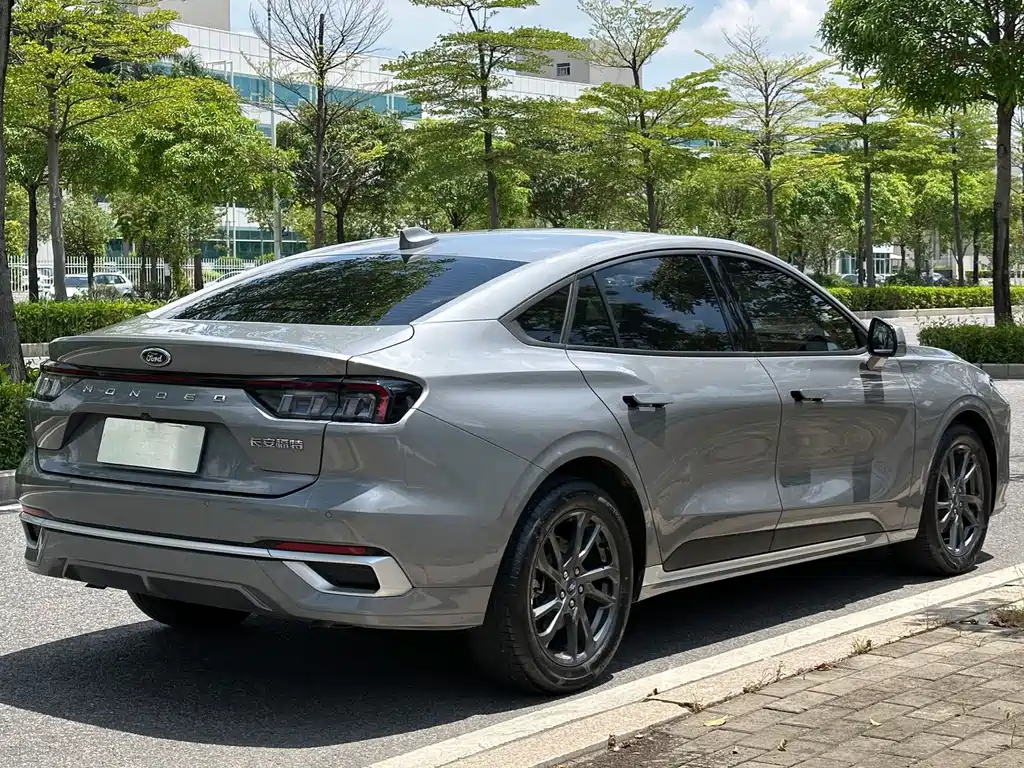 Ford Mondeo 2024 — фото 15