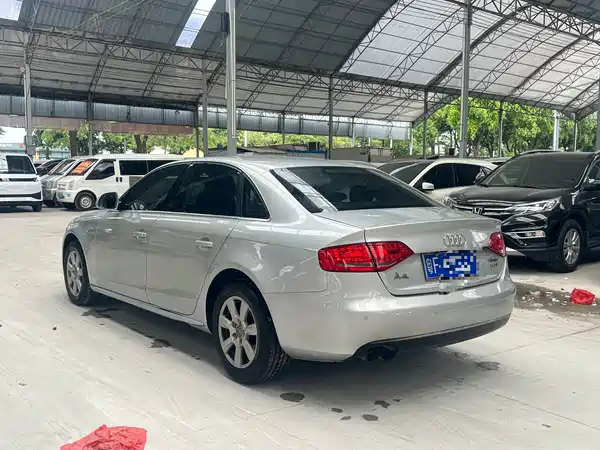 Audi A4L 2011