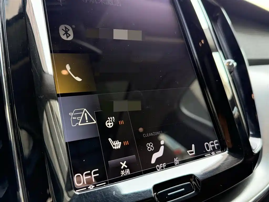Volvo XC60 2019 — фото 14