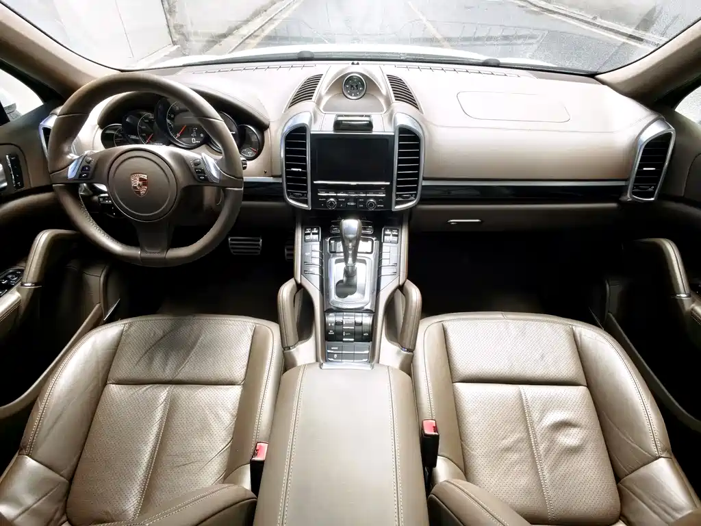 Porsche Cayenne 2014 — фото 11