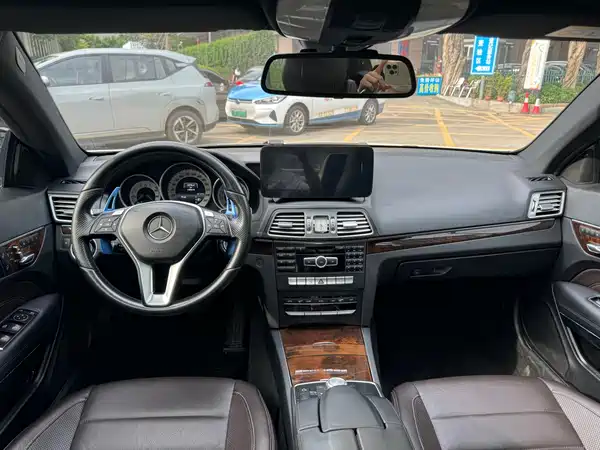 Mercedes-Benz E-Class 2015